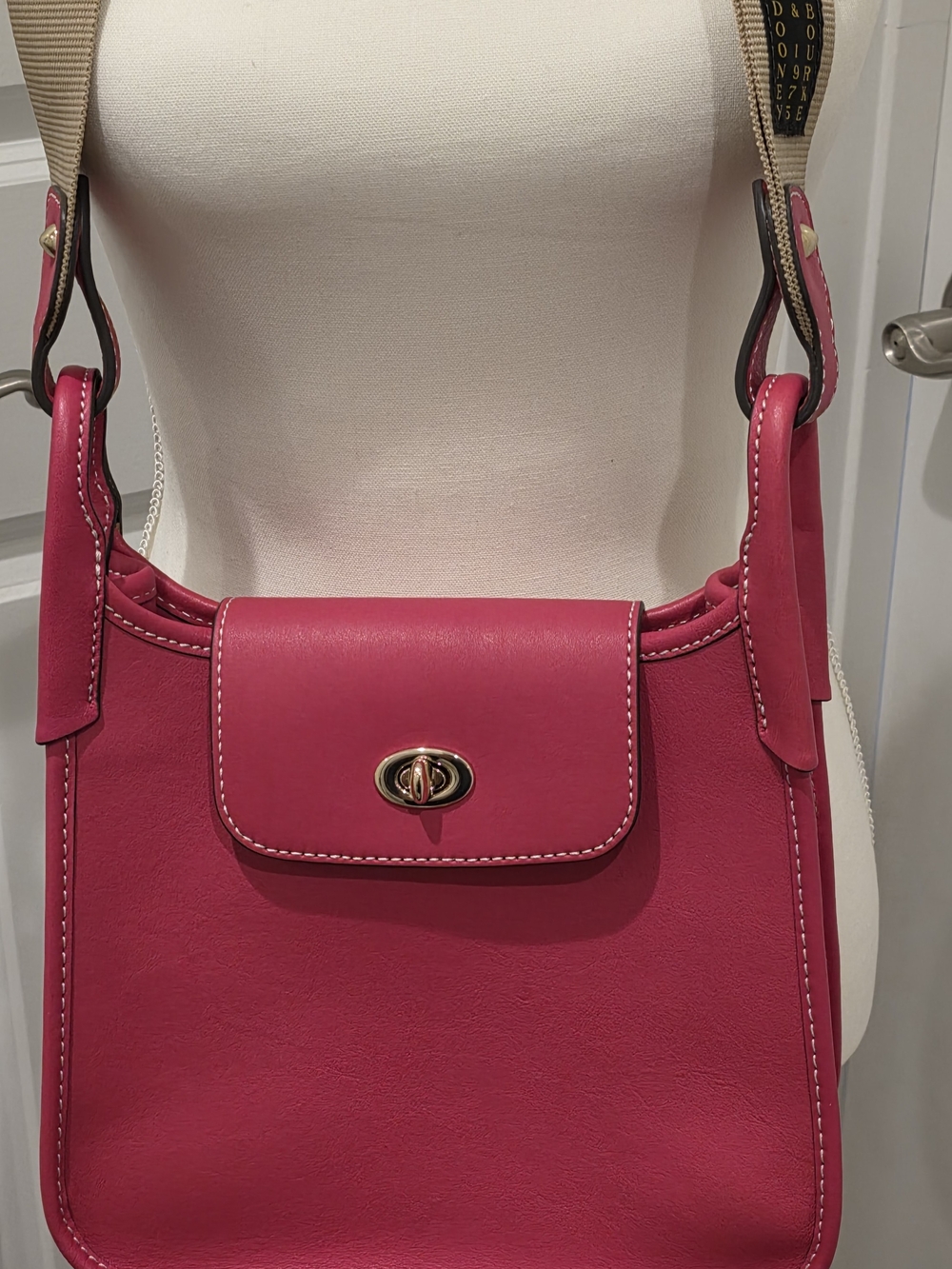 Dooney & Bourke Penrose Messenger 25 Crossbody